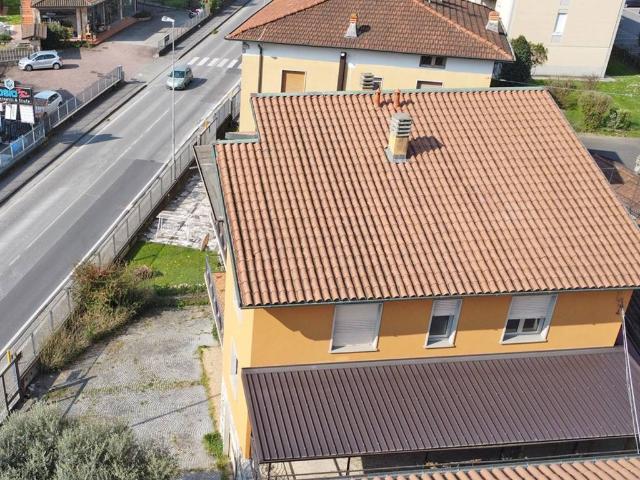 Palazzo in vendita a Comunità montana della valle Camonica, Cividate Camuno