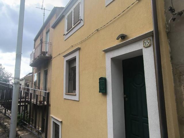 Palazzo in vendita a Casalotto, Piazza