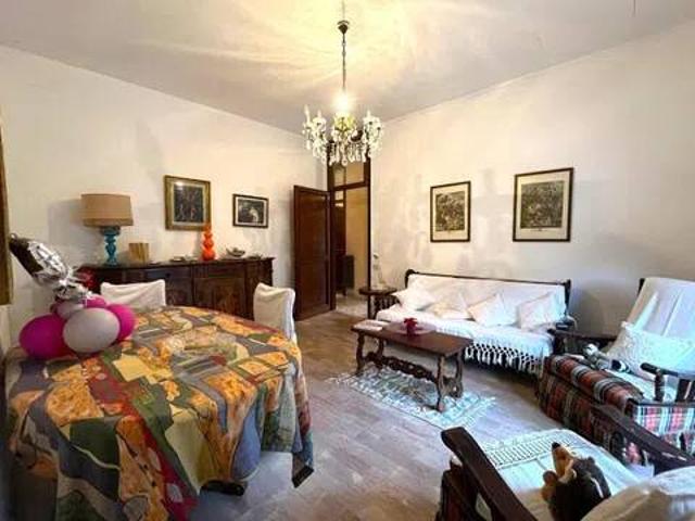 Palazzo in vendita a Capriglia, Pietrasanta