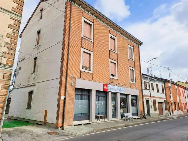 Palazzo in vendita a Pinarolo Po, Lombardia