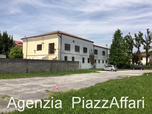 Palazzo in vendita a Quartiere Sant'Anna, Piove Di Sacco