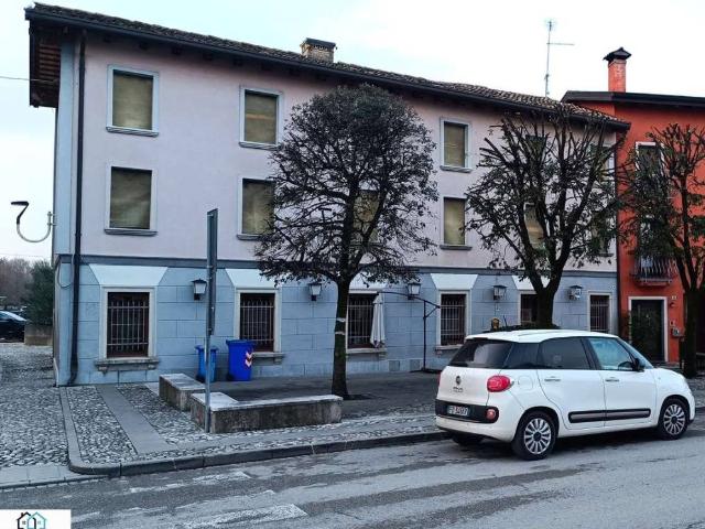 Palazzo in vendita a Pocenia, Friuli-Venezia Giulia