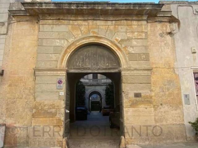 Palazzo in vendita a Puglia, Lecce