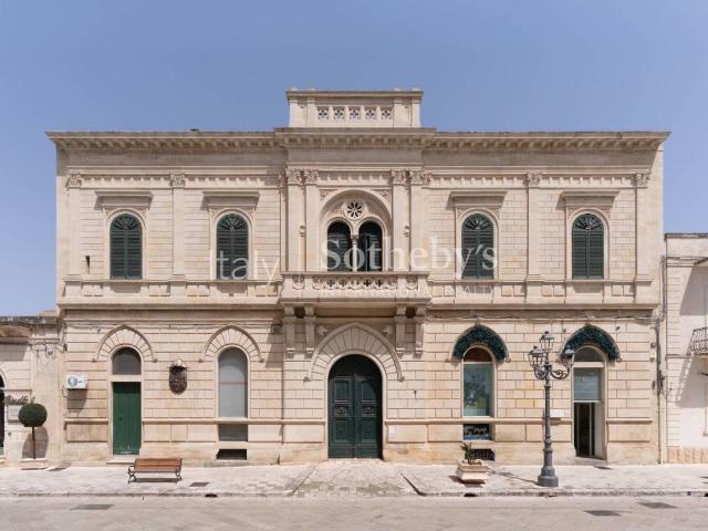 Palazzo in vendita a Puglia, Lecce