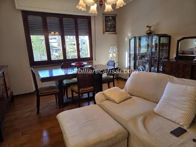Palazzo in vendita a Poggio A Caiano, Toscana