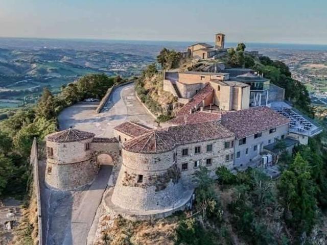 Palazzo in vendita a Unione di comuni Valmarecchia, Reggio Emilia