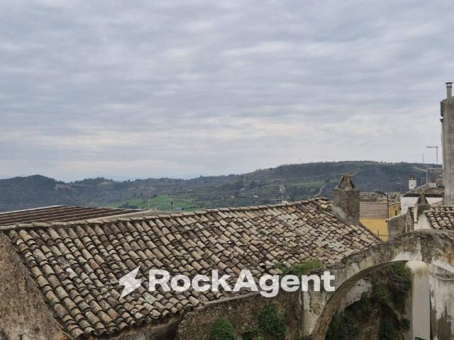 Palazzo in vendita a Pomarico, Basilicata