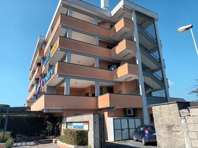 Palazzo in vendita a Area Produttiva, Roma Capitale