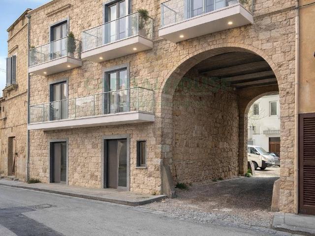 Palazzo in vendita a Pomigliano D'arco, Campania