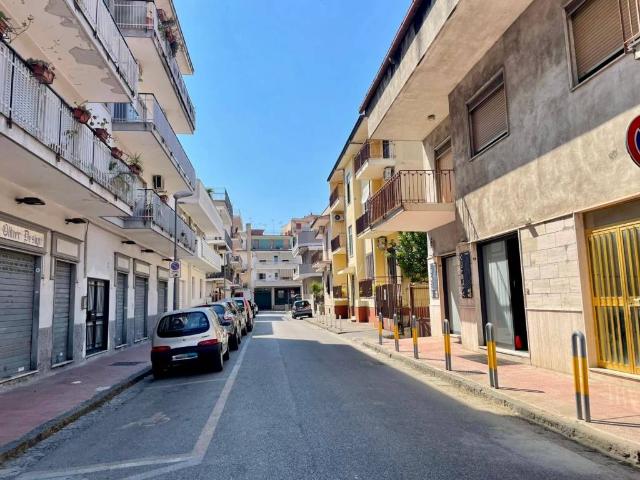 Palazzo in vendita a Pomigliano D'arco, Campania