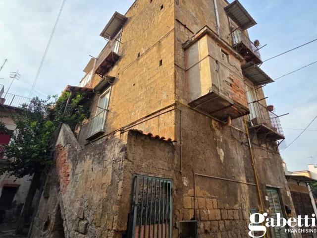 Palazzo in vendita a Pomigliano d'Arco, Napoli
