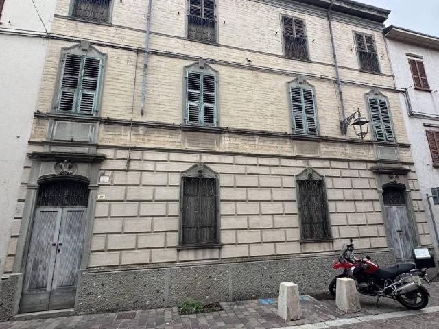 Palazzo in vendita a Ponte dell'Olio, Piacenza