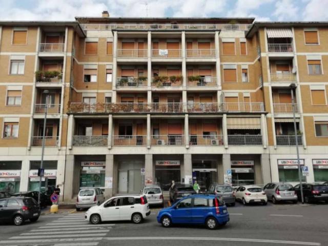 Palazzo in vendita a Ponte San Pietro, Lombardia
