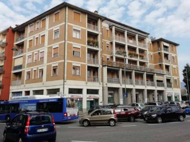Palazzo in vendita a Ponte San Pietro, Lombardia