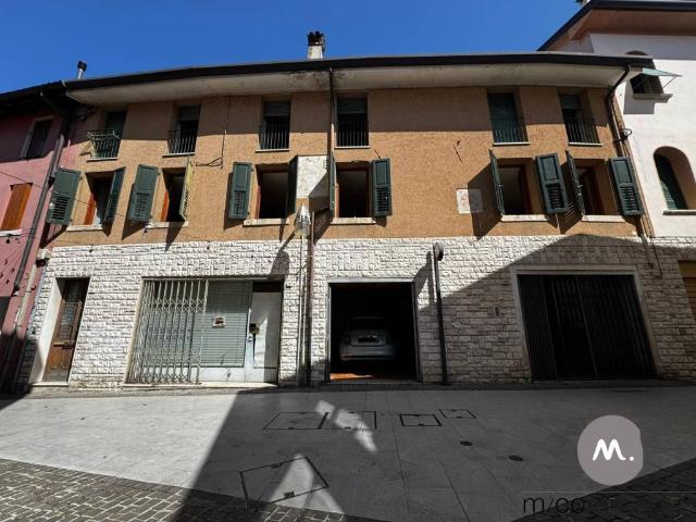 Palazzo in vendita a Pordenone, Friuli-Venezia Giulia