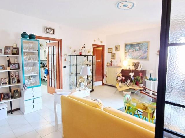 Palazzo in vendita a Porto Torres, Sardigna/Sardegna