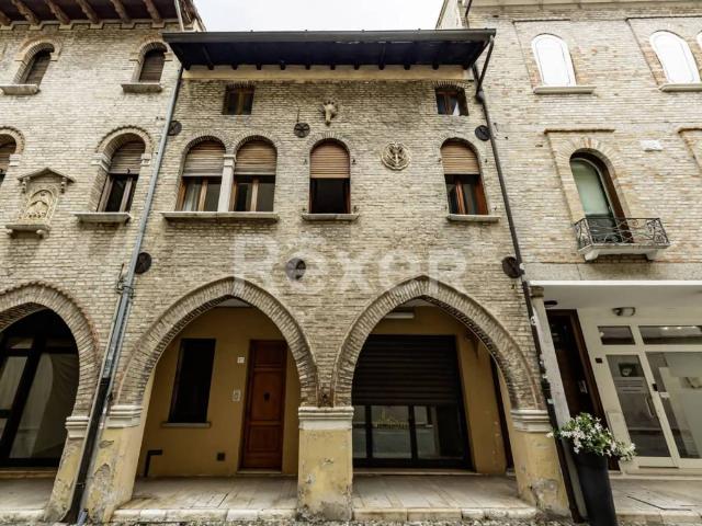 Palazzo in vendita a Portogruaro, Veneto