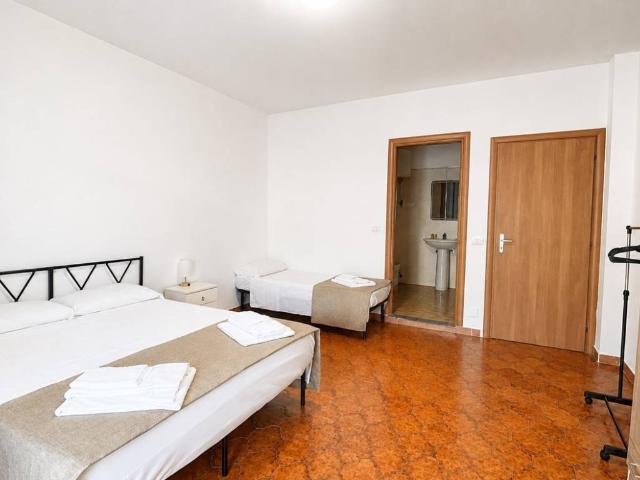 Palazzo in vendita a Rione Scalo Mandrie, Portopalo di Capo Passero