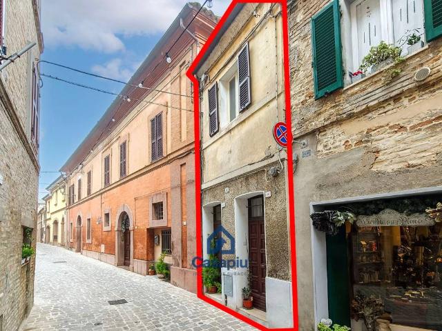 Palazzo in vendita a Marche, Macerata