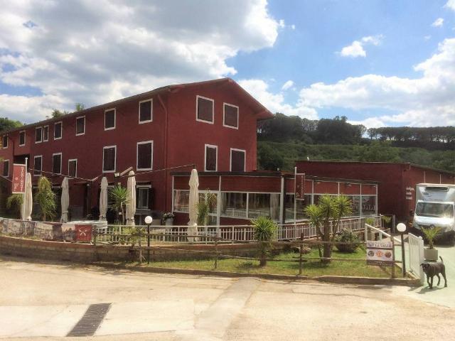 Palazzo in vendita a Pozzuoli, Napoli
