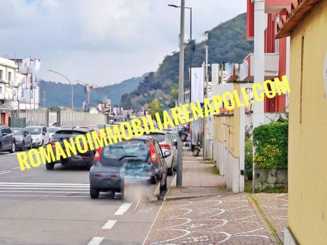 Palazzo in vendita a Antiniana, Pozzuoli