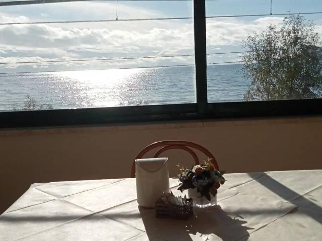 Palazzo in vendita a Pozzuoli, Napoli