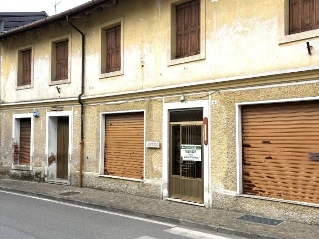 Palazzo in vendita a Pozzuolo Del Friuli, Friuli-Venezia Giulia