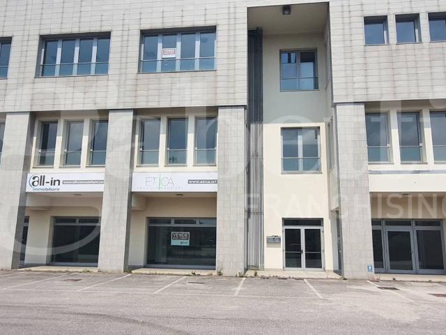 Palazzo in vendita a Prata Di Pordenone, Friuli-Venezia Giulia