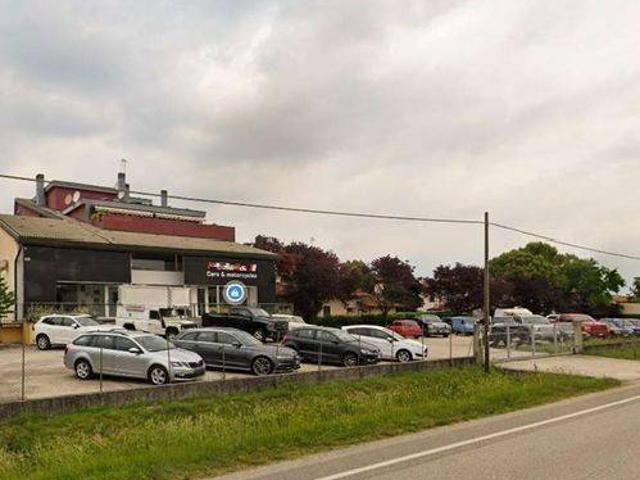 Palazzo in vendita a Prata Di Pordenone, Friuli-Venezia Giulia
