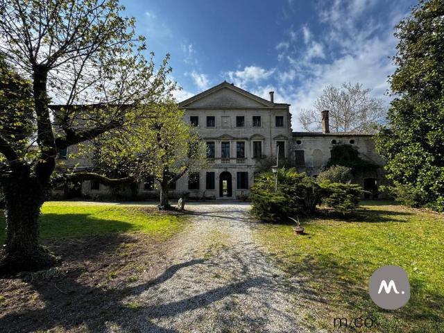 Palazzo in vendita a Pravisdomini, Friuli-Venezia Giulia