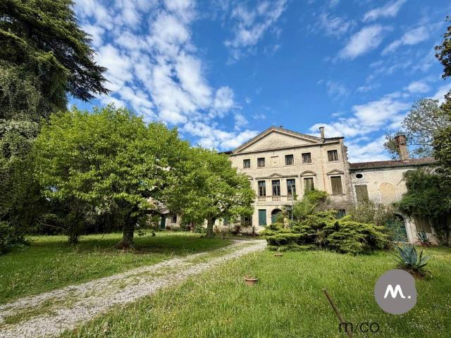 Palazzo in vendita a Pravisdomini, Friuli-Venezia Giulia
