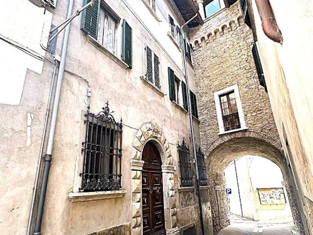 Palazzo in vendita a Unione di Comuni della Romagna Forlivese, Premilcuore