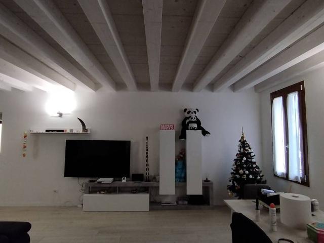 Palazzo in vendita a Quistello, Lombardia
