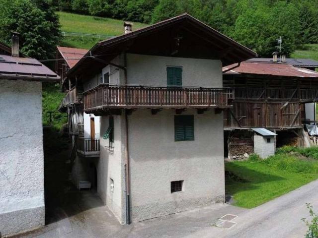 Palazzo in vendita a Comunità della Valle di Sole, Rabbi
