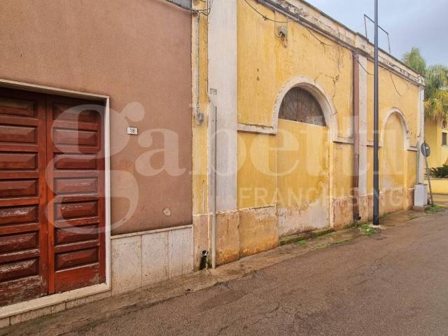 Palazzo in vendita a Puglia, Lecce