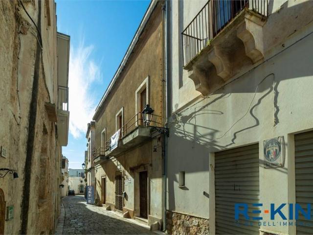 Palazzo in vendita a Puglia, Lecce