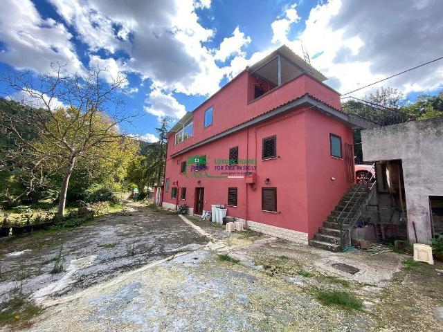 Palazzo in vendita a Ragusa Ibla, Ragusa