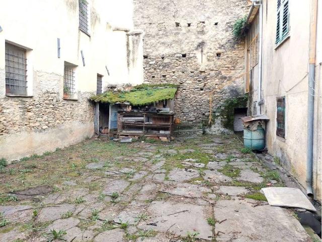 Palazzo in vendita a Ranzo, Liguria