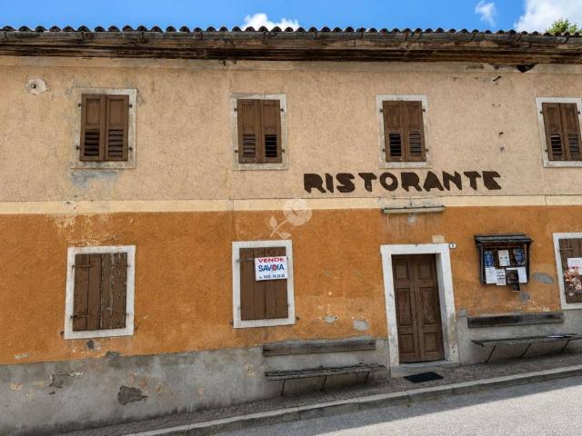 Palazzo in vendita a Ravascletto, Friuli-Venezia Giulia