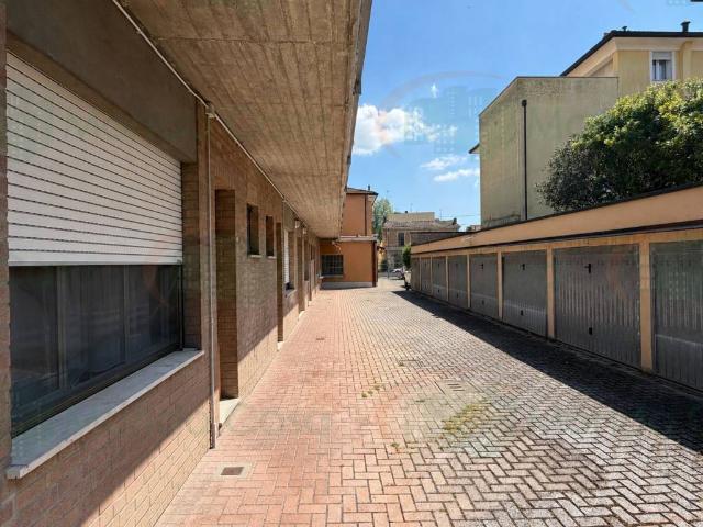 Palazzo in vendita a Ravenna, Reggio Emilia