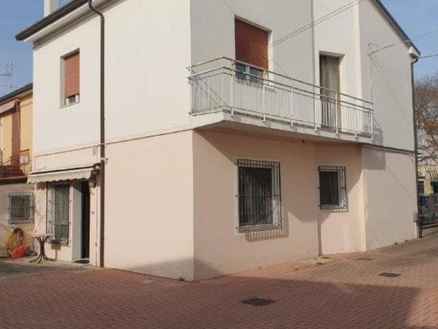 Palazzo in vendita a Ravenna, Reggio Emilia