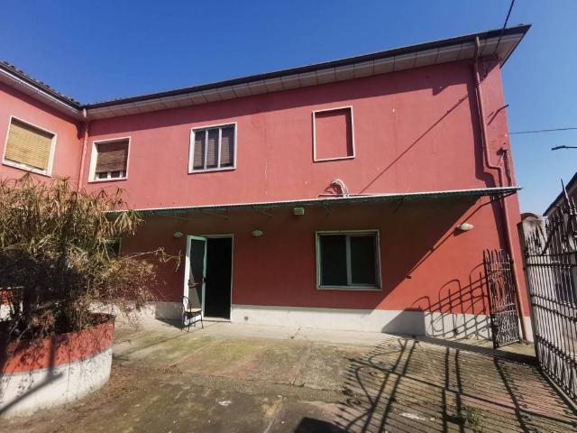 Palazzo in vendita a Rea, Lombardia