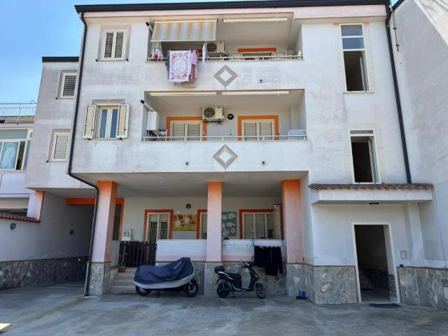 Palazzo in vendita a Recale, Campania