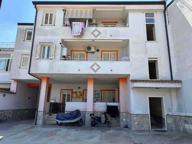 Palazzo in vendita a Marcianise, Recale