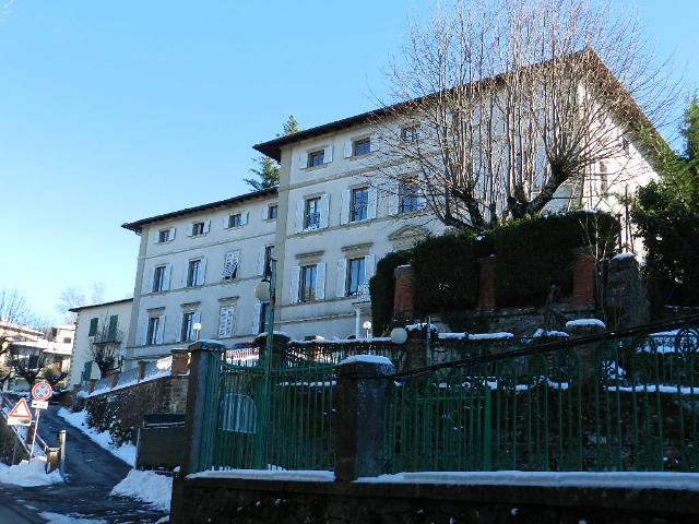 Palazzo in vendita a Unione di Comuni Valdarno e Valdisieve, Reggello