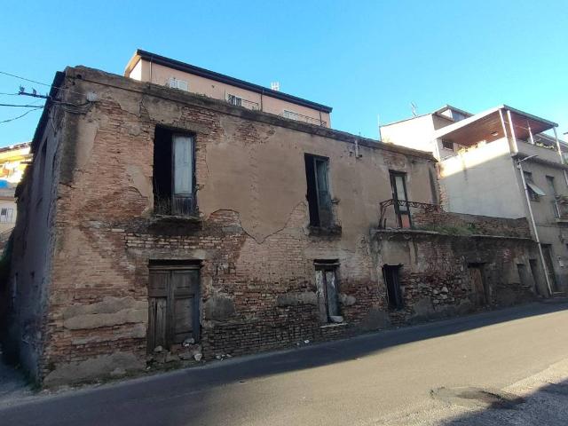 Palazzo in vendita a Calabria, Reggio Calabria