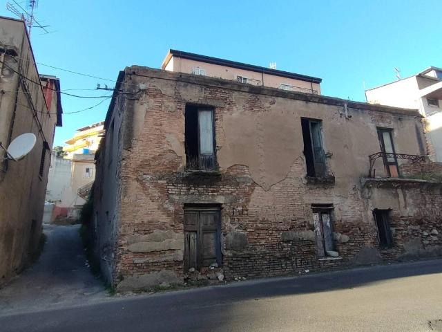 Palazzo in vendita a Calabria, Reggio Calabria