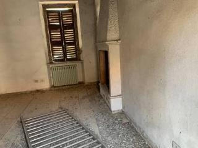 Palazzo in vendita a Porta Castello, Re