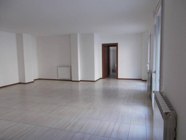 Palazzo in vendita a Migliolungo, Re