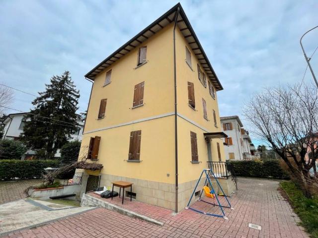 Palazzo in vendita a Regina Pacis, Re
